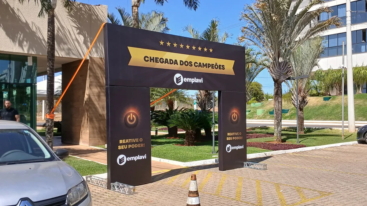 Pórtico · Chegada dos Campeões Emplavi