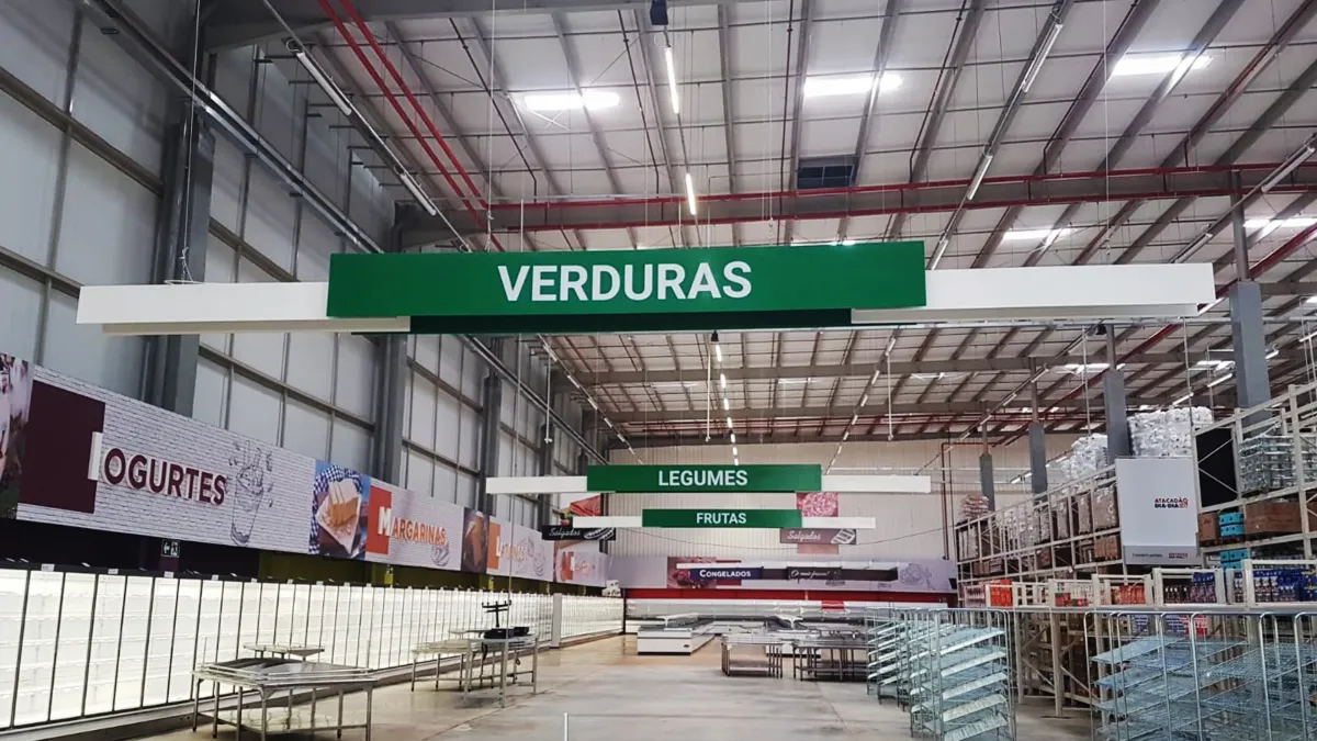 Placas aéreas · Atacadão Dia a Dia